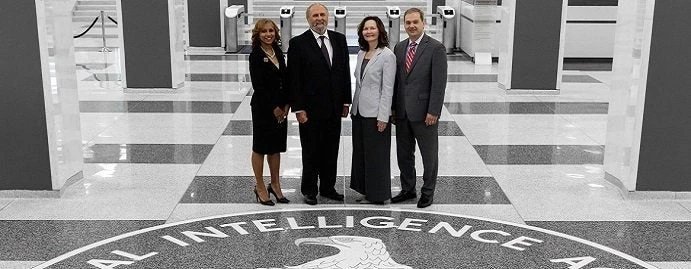 Αυτός είναι ο Έλληνας δεξί χέρι της Τζίνα Χάσπελ, διευθύντριας της αμερικανικής CIA…